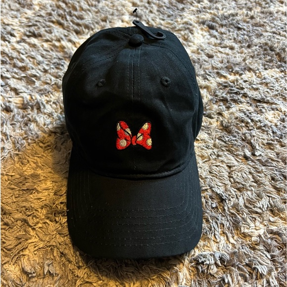 Minnie Mouse Hat - Picture 1 of 4